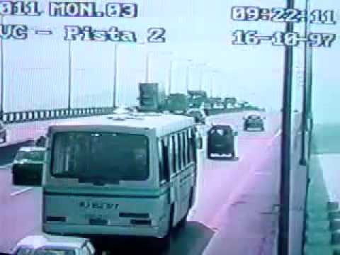 Ponte Rio Niterói balançando