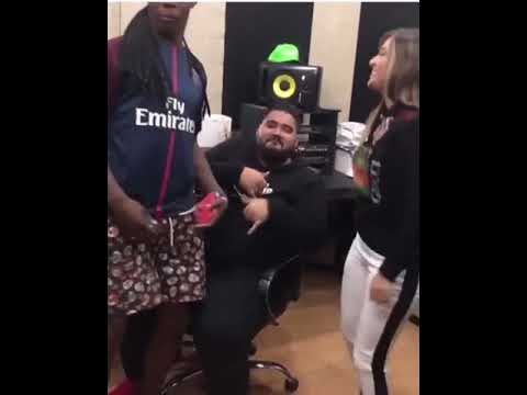 Mc Kekel e Dani Russo-Valeu mozão