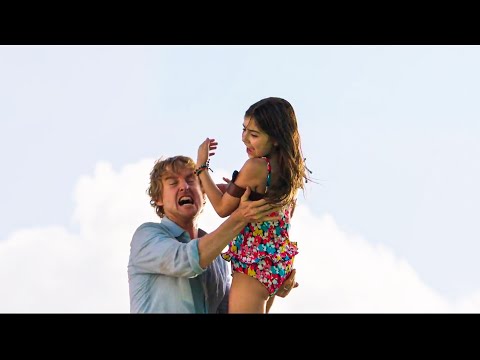 FATHER TAKES A CRAZY RISK TO RESCUE HIS FAMILY IN "NO ESCAPE" (ACTION SCENES)