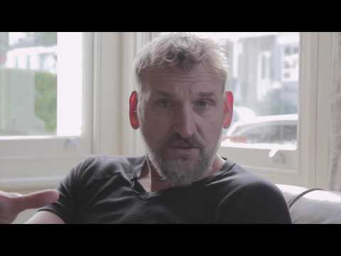 Christopher Eccleston celebrates 25 years of The Big Issue