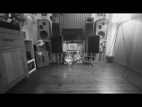 Yamaha AS1100 and Vincent DAC 7 with Celestion Ditton 33 - Vivaldi Max Richter