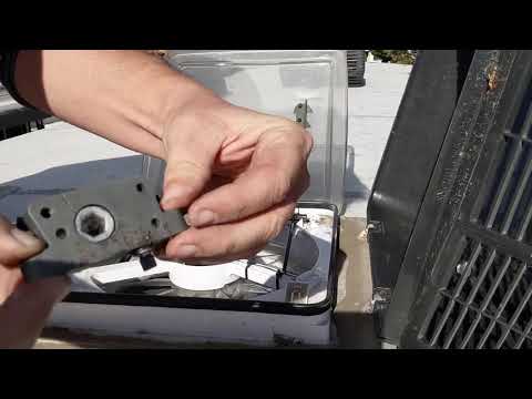 How To Fix A MaxxAir Fan Operator Replacement. Fan Won't Open.