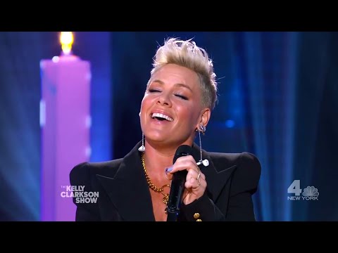P!nk - TRUSTFALL (Acoustic) live on The Kelly Clarkson show (06-02-2023)