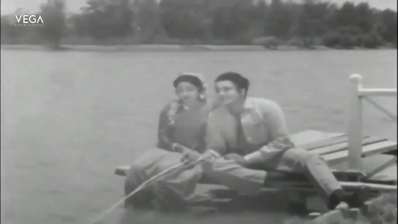 Thoondiyil Meenum Vizhunthirukku Song Lyrics | Manamulla Marutharam | M. S. Rajeswari