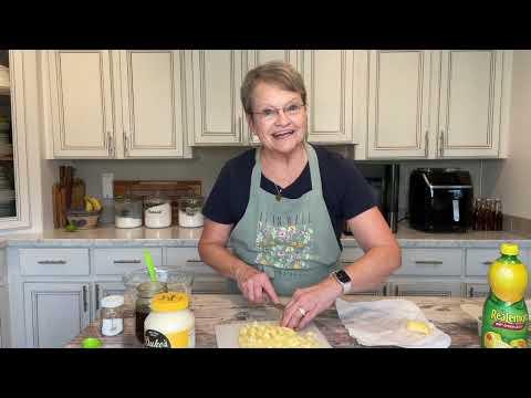 How to make southern waldorf salad like your mom used to make | Grandmother shares her easy recipe