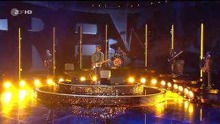 Bruno Mars-Grenade Live 2011