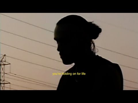 Layto - "manic" (Official Lyric Video)