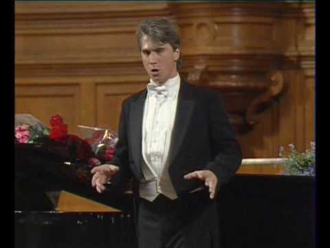 Hvorostovsky in 1990 - Vien, Leonora! from La Favorita (Donizetti)