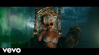 Смотреть онлайн Клип Rihanna - Pour It Up