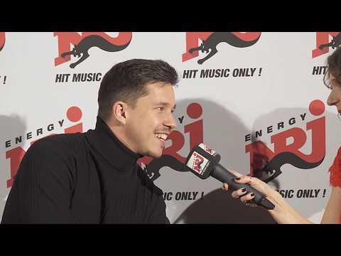 Was haben Drogen, die Polizei und eine gesperrte Schule mit Nico Santos zu tun?