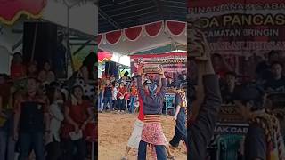 Download lagu Al hasil tak terduga pada kepala pemain kbrs kalimangli. #jaranan #kbrskalimangli #shorts mp3