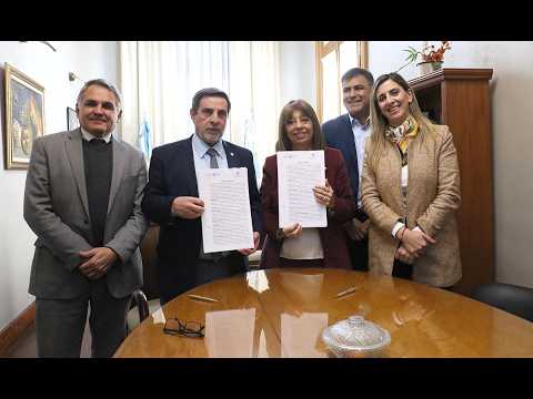 Salud y Educación acuerdan el uso de un inmueble para ampliar espacios sanitarios