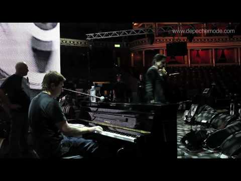 "Somebody" (Soundcheck with Alan Wilder and Martin L. Gore)