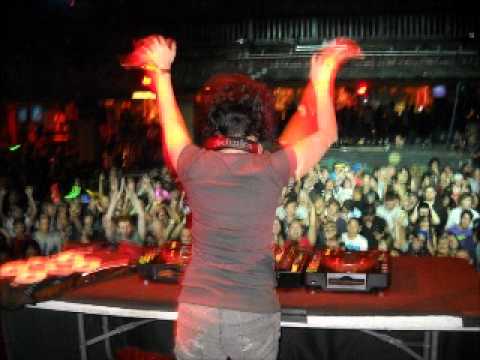 Dj/Producer Suzy Solar From United States