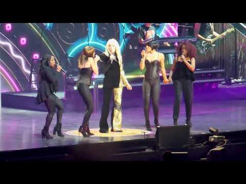 Cher - The Shoop Shoop Song Live @ Madison Square Garden, New York (2019)