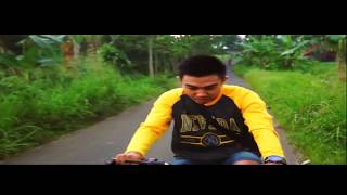 AKU TAK BISA MENYERAH!!!