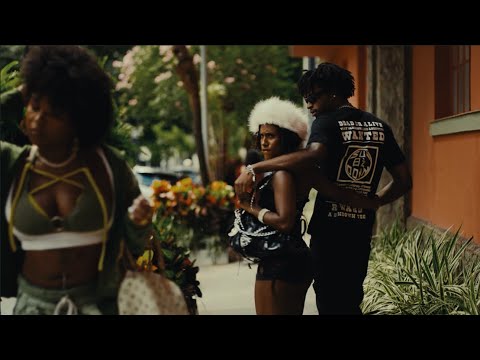 MC LUANNA - ESCONDE SUA NAMORADA (Prod. IKNOWFELIPE)