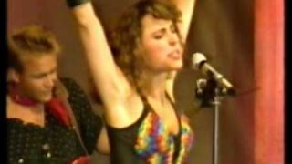 Vicky Larraz-Solo promesas