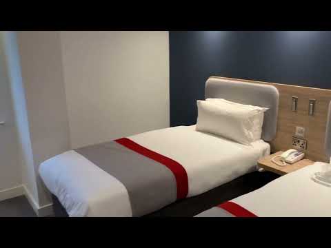 Holiday Inn Express, Dublin City Centre Room Tour