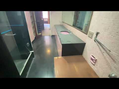 VENDA - 430M2 - 4 QUARTOS - 2 SUÍTES - 2 VAGAS COM VISTA MAR NO LEME - RJ