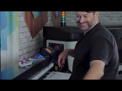 Graphtec FC9000 Cutter with Glenn Cummins