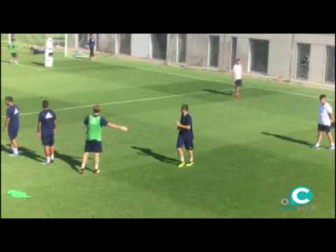 El francés Karim Azamoum se sumó al grupo de trabajo con el resto de sus compañeros