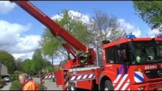 preview picture of video 'Nieuwlande - Schoorsteenbrand aan de Oostopgaande.'