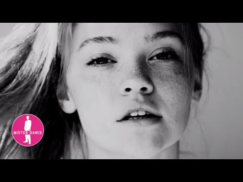 Topic - Talk to me (feat. Mougleta) [Electronic Dance Pop Music] Lyrics