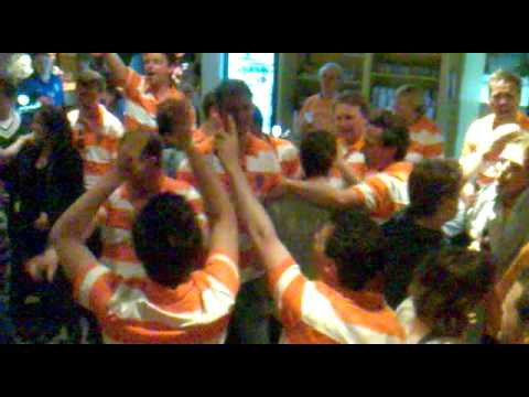 RKDVC 3 bende in de kantine