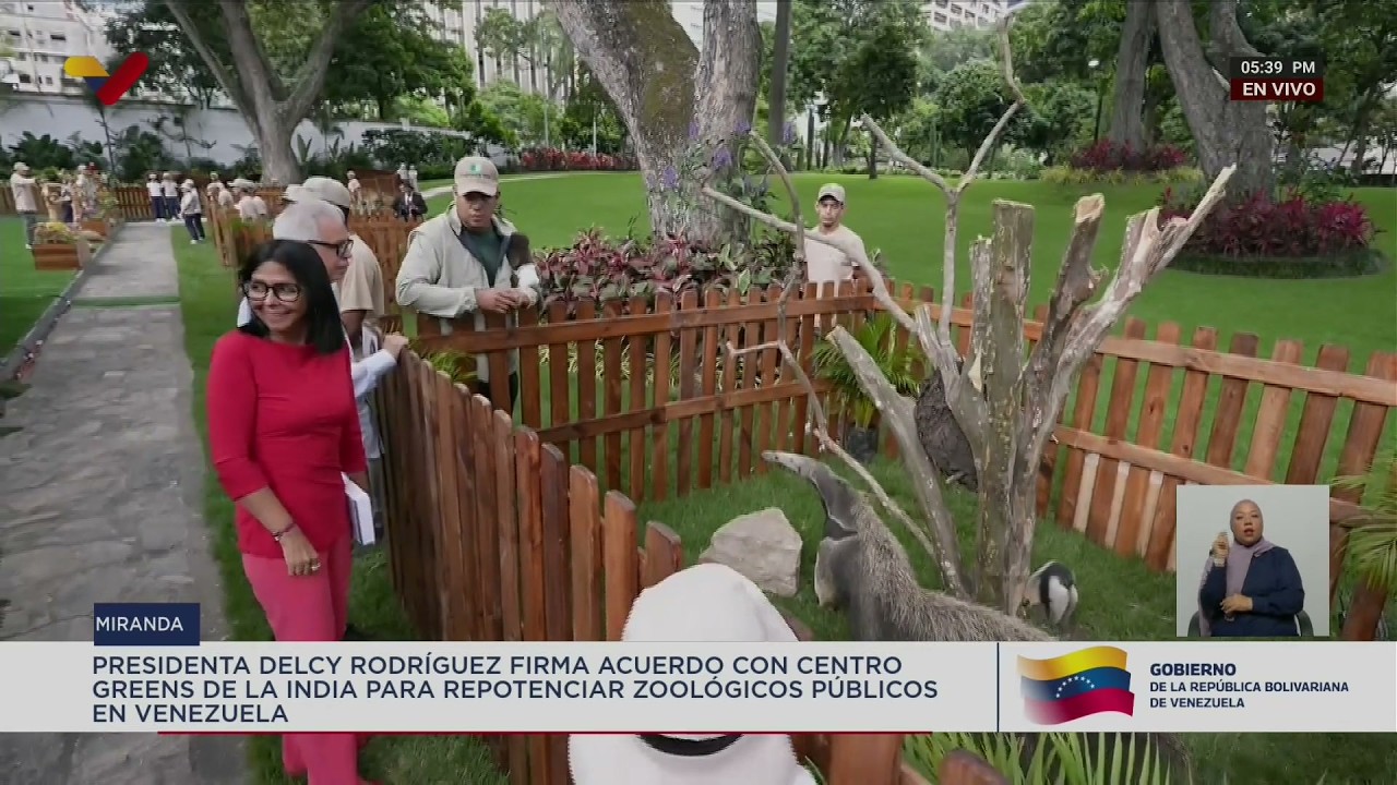 Delcy Rodríguez firma acuerdo  con Centro Greens de la India para repotenciar zoológicos