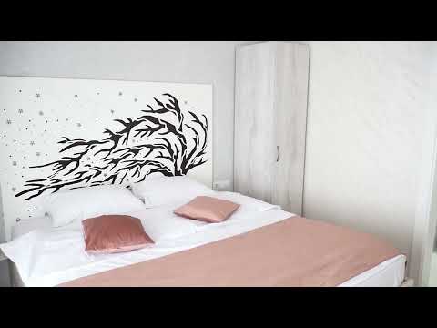 Intri oaspete, pleci prieten - Pensiunea Între Prieteni