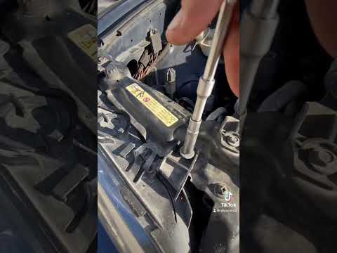 BMW E39 headlight replacement #mechanics #elyacars