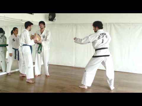 ROTURA DE PODER - PATADA DE COSTADO - 4"