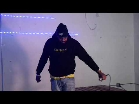 SMACCED SNACCZ BARZ OVER BULLSHIT ARTIST SHOWCASE - 2 ARTISTES  PERFORMANCE -