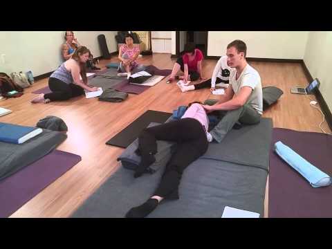 Thai Massage Instruction by Drew Hume, Navina
