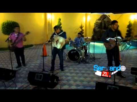 Los Juniors De Culiacan - El Chec0 (En Vivo 2013)