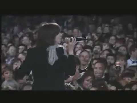 Chrissie Hynde   I'll Stand by You  360 X 480