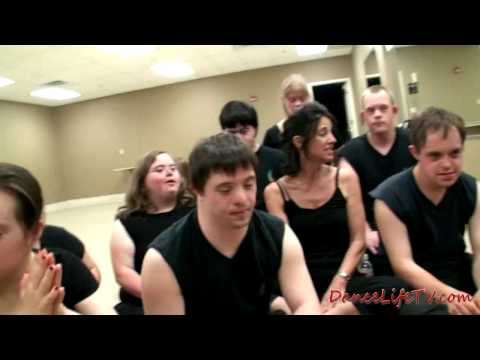 Ver vídeo Down Syndrome: Company D