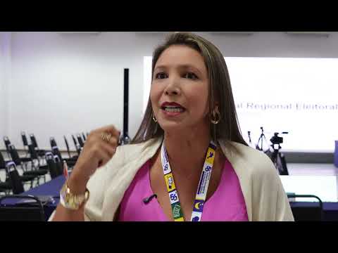 Entrevista com a secretária da CGE, Juliana Sesconnetto