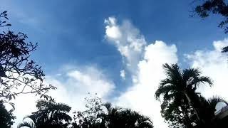 Download lagu vidio langit biru latar belakang awan bergerak... mp3
