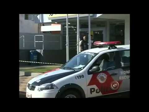 Explosão de caixas automáticos e tiros em Buri