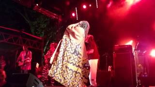 Tiken Jah Fakoly Ile Barbe 2016 V8 Is it because I'm black Ken Boothe