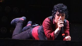 Green Day - Shout – Live in Oakland