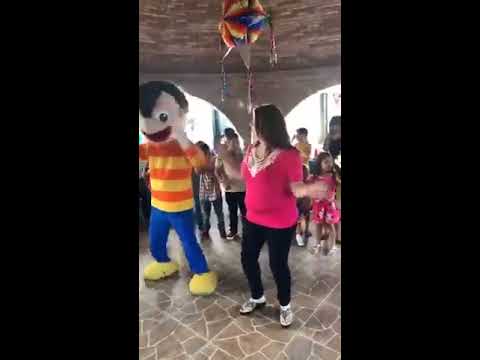 El baile del baño-El Show de Bely y Beto