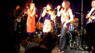 "Travelin' Shoes", Duhks closing set with special guests.