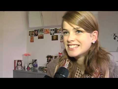 Das Welt-Model  Julia Saner