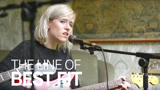 Amber Arcades perform &quot;White Fuzz&quot; for The Line of Best Fit