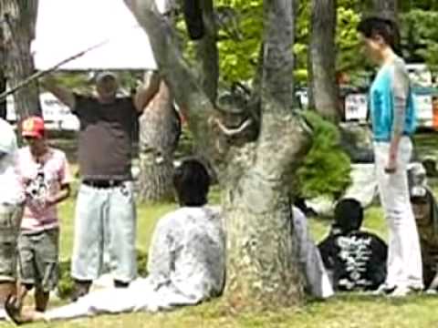 090912 Stalked Yunho filming with Ara