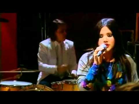 CSS (Cansei De Ser Sexy) - Left Behind / Move (The Culture Show 24.6.08)