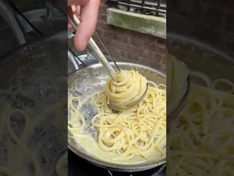 The REAL Alfredo sauce - Italian way #homemade #pasta #italiancusine #recipe